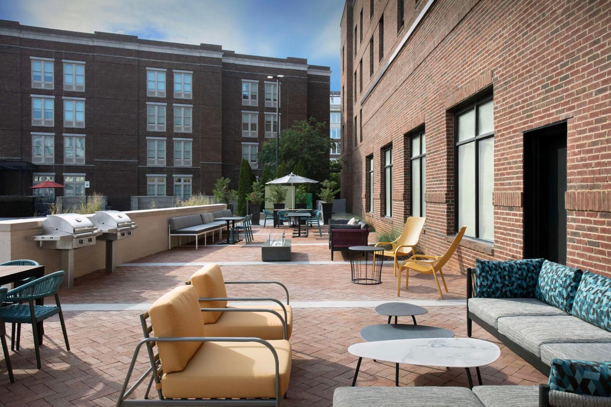 Home2 Suites By Hilton Huntsville Village Of Providence Екстер'єр фото